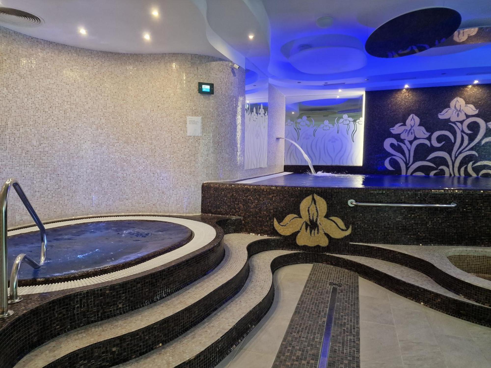 Spa Hotel Iris Karlovy Vary Exterior photo