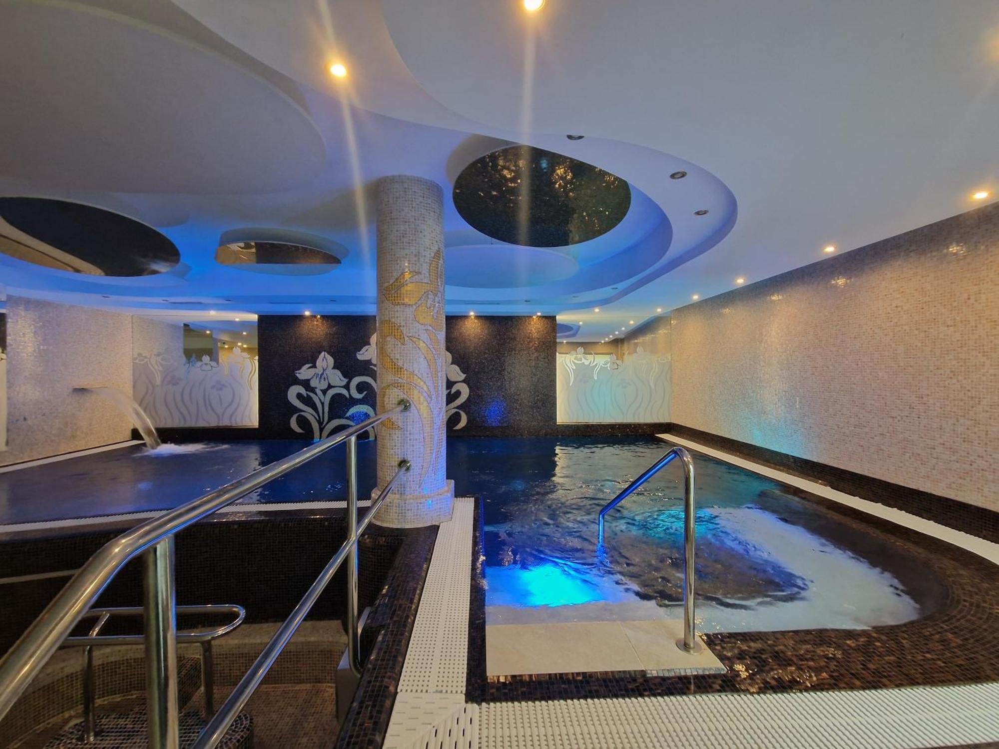 Spa Hotel Iris Karlovy Vary Exterior photo
