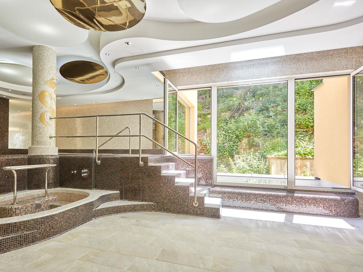 Spa Hotel Iris Karlovy Vary Exterior photo